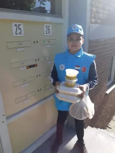 Almanya’da Yaşayan Gençlerden Dedelerine Bayram Hediyesi.
