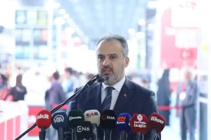 Büyükşehir Belediyesi tarafından ilk kez düzenlenen ve 125 yayınevi, 200