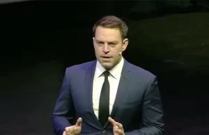 SİRİZA eski lideri Stefanos Kasselakis, yeni partisinin adını açıkladı. Kasselakis,