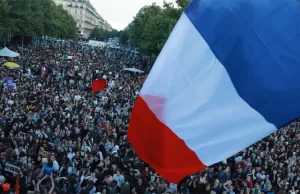 Fransa’da Cumhurbaşkanı Emmanuel Macron’un kararı ile yapılan erken genel seçimlerin
