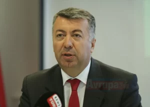 BERLİN   Türkiye'nin Berlin Başkonsolosu Mustafa Çelik: "Birlik ve beraberliğin