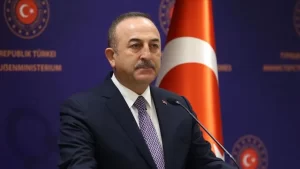 Dışişleri Bakanı Mevlüt Çavuşoğlu, Yunanistan'da, "makamı gasbetmek"le suçlanan İskeçe seçilmiş