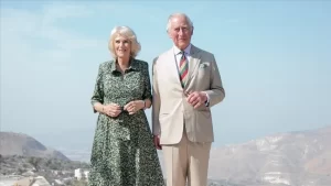 Kraliçe Elizabeth, tahttaki 70'inci yıl dönümüne ilişkin mesajında, Prens Charles