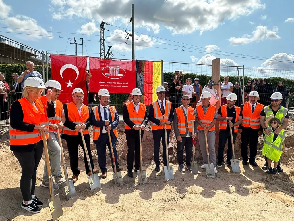 Graben-Neudorf DİTİB Yeni Camii inşaatı için ilk kazma vuruldu