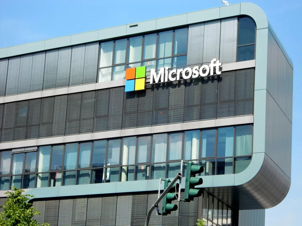 Microsoft binlerce kişiyi işten çıkaracak