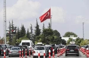 Yıllık izinlerini geçirmek için memleketlerine gelen gurbetçilerin, yaşadıkları ülkelere dönüşleri