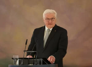 Eski Almanya Başbakanı Angela Merkel, Almanya'nın en yüksek üstün hizmet