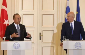 Türkiye Dışişleri Bakanı Mevlüt Çavuşoğlu ve Yunanistan Dışişleri Bakanı Nikos