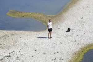 Hırvatistan'ın başkenti Zagreb'teki Sava Nehri'nin su seviyesinde düşüş yaşandı.