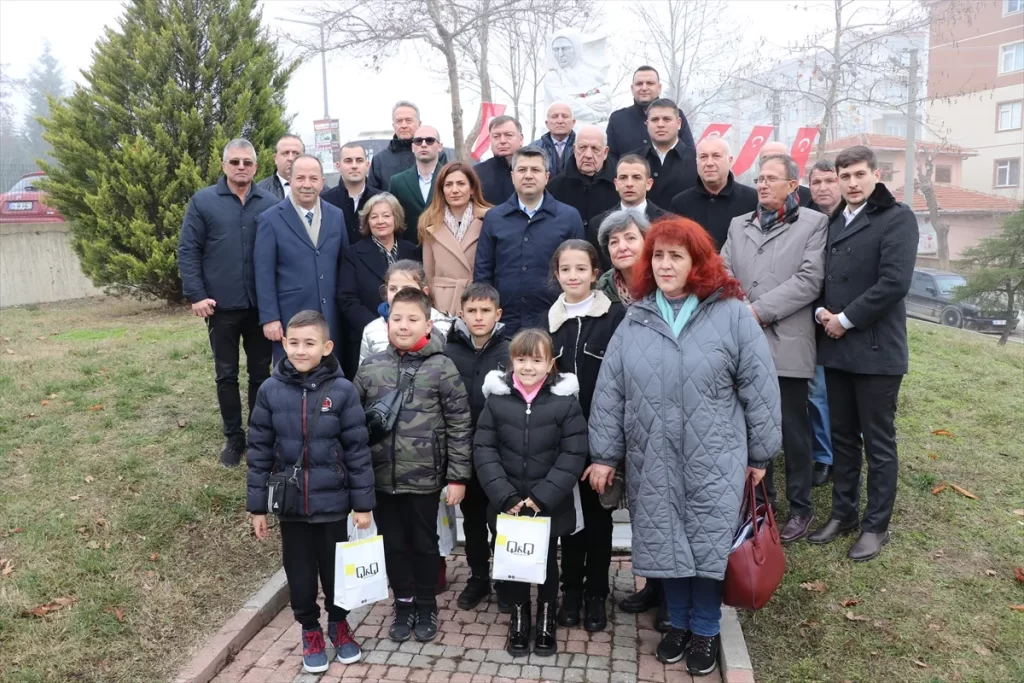 Annesinin kucağında öldürülen Türkan bebek ölümünün 38. yılında anıldı