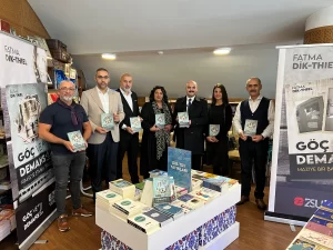 Köln, Göç ve Demans, “Kimseye Etmem Şikayet”,
