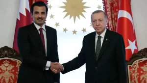 Katar, Türkiye ve Suriye'deki depremzedeler için 10 bin konteyner ev