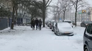 Hollanda’da cumartesi akşamından itibaren başlayan kar fırtınası ve aşırı soğuk