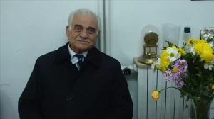 Türk edebiyatına "Yasak Sevgi", "Dostlarım" ve "Ölümsüzlük Türküsü" gibi şiir