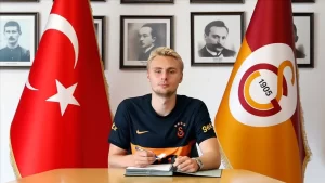 Galatasaray Kulübü, Danimarkalı futbolcu Victor Nelsson ile 5 yılık anlaşmaya