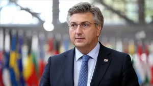 Hırvatistan Başbakanı Plenkovic'in yeni tip koronavirüse yakalandığı bildirildi. Hırvatistan Başbakanlığından yapılan