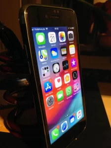 BERLİN Almanya'da iPhone’un bazı modellerinin satışı yasaklanabilir   Almanya'da bölge