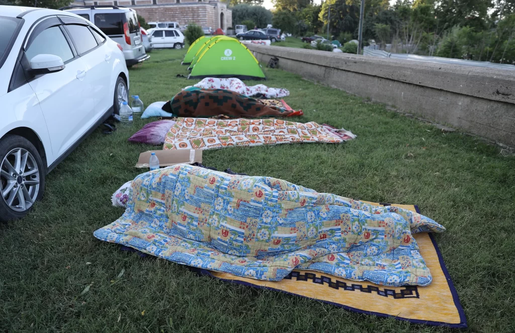 Kırkpınar Yağlı Güreşleri'nin başlamasıyla "Bedava Palas"ta yoğunluk