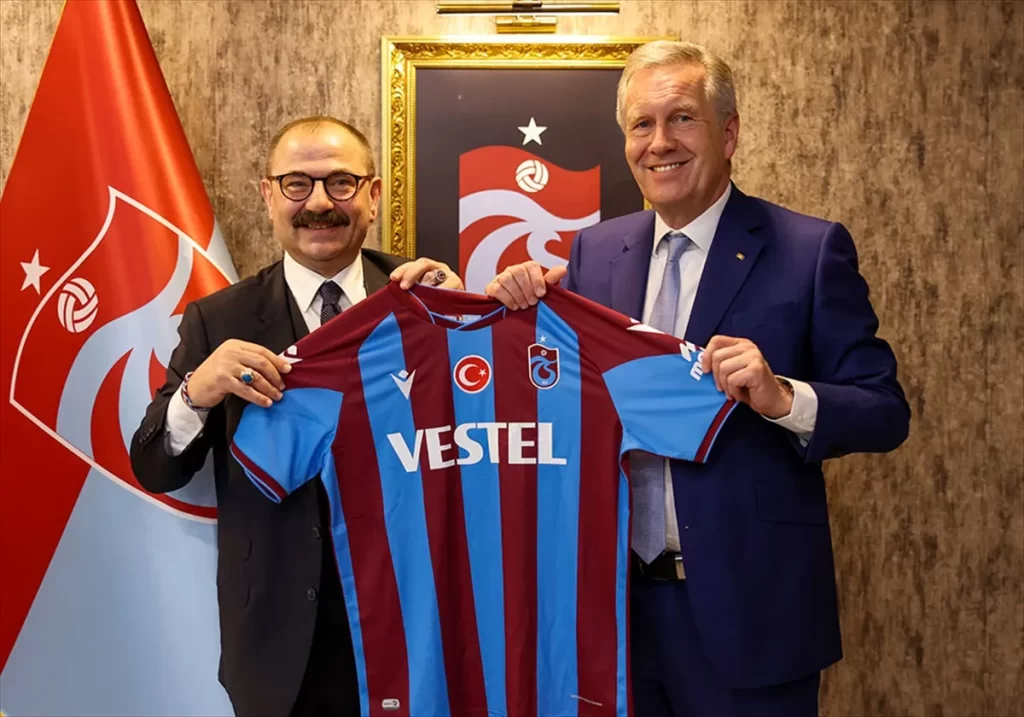 Eski Almanya Cumhurbaşkanı Christian Wulff'tan Trabzonspor'a ziyaret