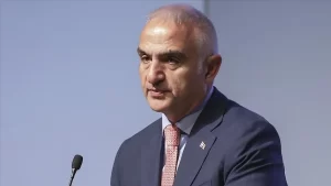 Kültür ve Turizm Bakanı Mehmet Ersoy "Turizmde ülkemiz bu yıl