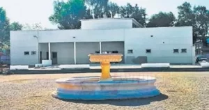 ATİNA Beyaza boyanmış cami mayısta açılacak   Yunanistan başkenti Atina'daki
