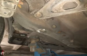 Almanya’nın Iserlohn şehrinde otomobillerde egzoz sisteminin bir parçası olan ve