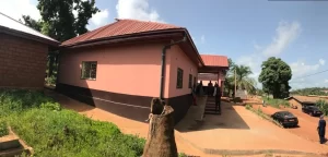 Kamerun’un Foumban şehrinde bulunan Njindare Entegre Sağlık Merkezi Türk İşbirliği