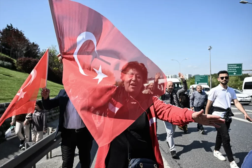 Türkiye'deki seçime katılım oranı yüksekti