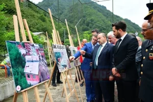Trabzon'un Köprübaşı ilçesine bağlı Beşköy Mahallesinde 7 Ağustos 1998 yılında