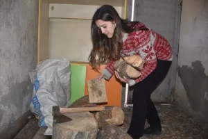 Muş'un fedakar öğretmenleri   Muş'un Malazgirt ilçesinin Sarıdavut köyündeki ilkokulda