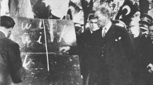 Türkiye Öğretmenler Günü'nü neden 24 Kasım'da kutluyor?   Mustafa Kemal