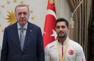 Cumhurbaşkanı Erdoğan, Avrupa Erkekler Artistik Cimnastik Şampiyonası'nda altın madalya kazanan