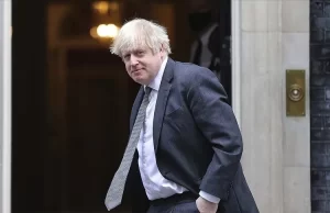 İngiltere Başbakanı Johnson, 21 Haziran'da Virüs kısıtlamaları kaldırılacak