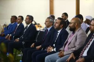  Türkiye'nin farklı üniversitelerinden mezun olan onlarca Sudanlı, başkent Hartum'daki