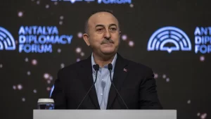 Dışişleri Bakanı Çavuşoğlu, Ukrayna'nın Mariupol kentindeki Kanuni Sultan Süleyman Camisi'nde