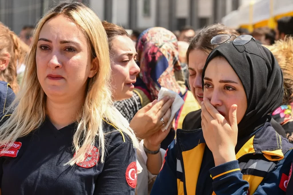 Gaziantep'teki trafik kazasında ölenler için tören düzenlendi