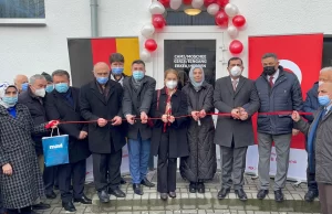 Almanya’nın Kuzey Ren Vestfalya Eyaleti Heiligenhaus beldesinde tadilatı tamamlanan Diyanet