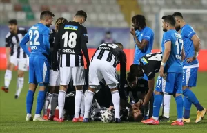 Beşiktaş Teknik Direktörü Yalçın, "Cenk Tosun ciddi bir sakatlık geçirdi