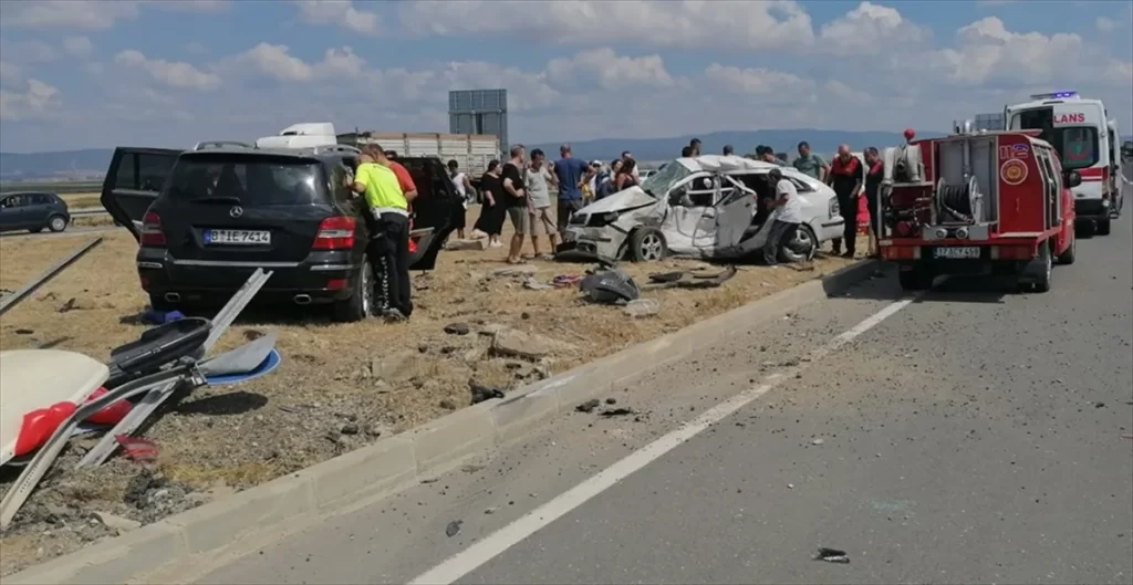 Almanya Berlin’li  Sebahattin Kıyak Çanakkale’de kaza  yaptı