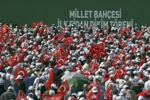 İstanbul'un Fethi'nin 569. yıl dönümü kutlamaları kapsamında Atatürk Havalimanı Millet