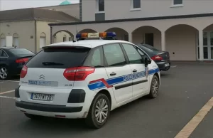 Fransız basınındaki haberlerde, Rennes'deki caminin duvarına İslam karşıtı yazıların yazılmasına