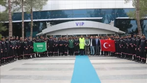 Suudi Arabistan'da, Kahramanmaraş merkezli depremlerden etkilenen Türkiye ve Suriye'deki afetzedeler