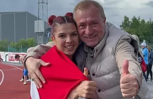 İsveç'te düzenlenen Virtus Avrupa Atletizm Şampiyonası'nda milli sporcu Esra Bayrak,
