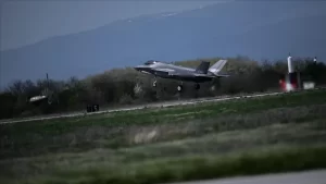 Yunanistan Savunma Bakanı Nikolaos Panagiotopoulos, ABD Savunma Bakanı Lloyd Austin’den