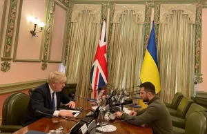 İngiltere Başbakanı Boris Johnson'ın Kiev'i ziyaret ederek Ukrayna Devlet Başkanı