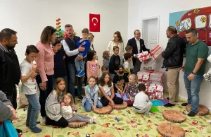 Türkiye'nin Prag Büyükelçisi Egemen Bağış'ın teşvikiyle kurulan Çek-Türk Dostluk Derneği,