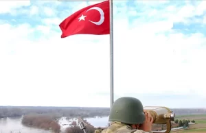 Milli Savunma Bakanlığı tarafından yapılan açıklamada, "Yasa dışı yollarla Yunanistan’a