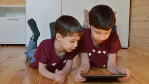 Prof. Dr. Mustafa Necmi İlhan, "Uzun süre bilgisayar, tablet ve