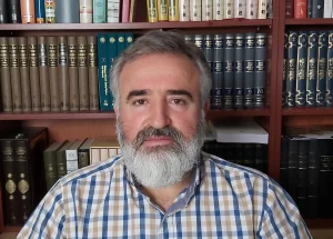 Gümülcine Seçilmiş Müftülüğü Vaizi Mehmet Emin Ahmet:
"Milli Eğitim, çocukları taciz