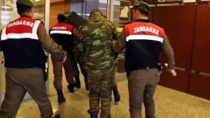 Edirne'de sınırda yakalanan biri polis 2 Yunanistan vatandaşının yargılanmalarına devam edildi. Edirne